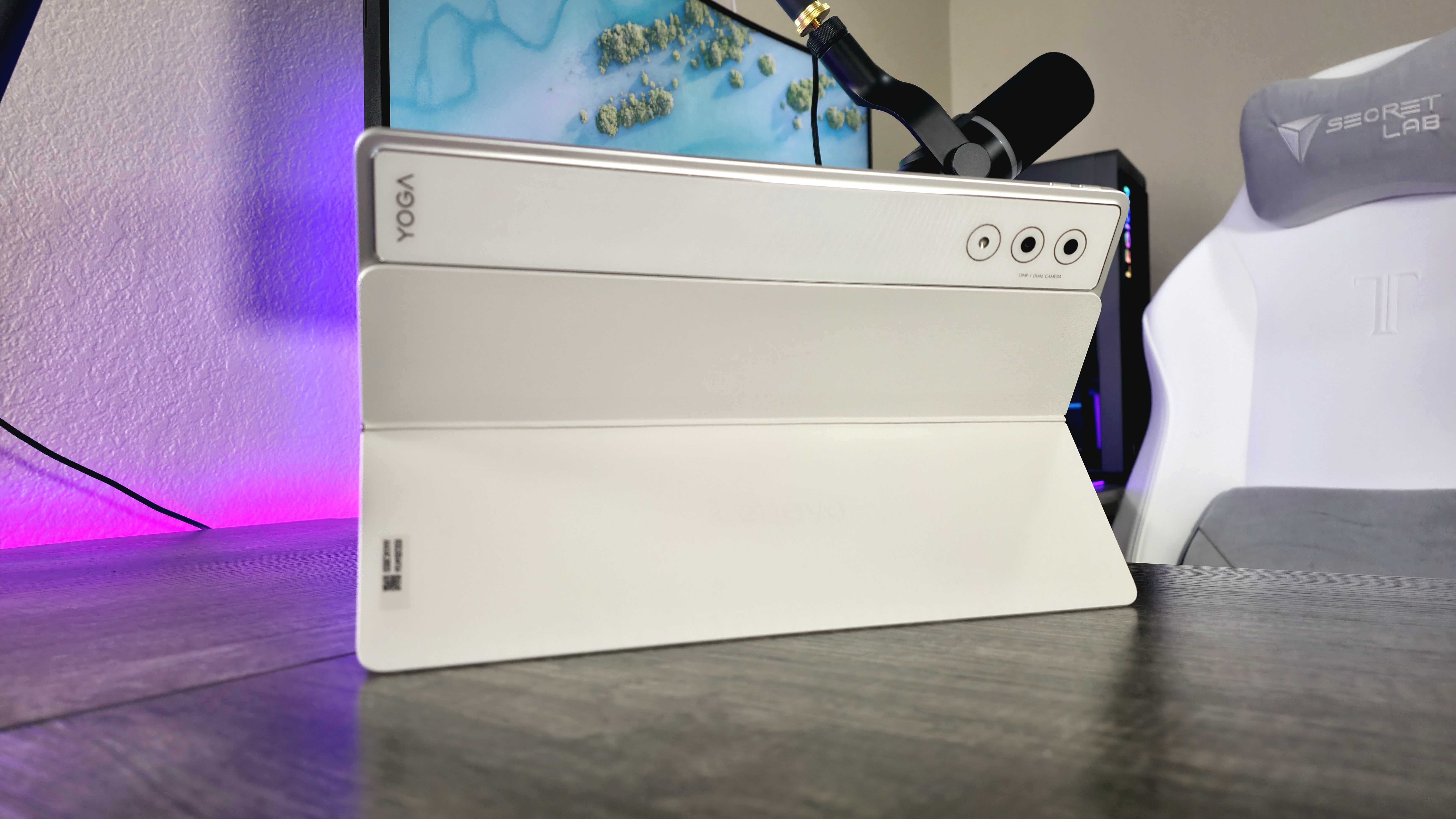 Image of the Lenovo Yoga Tab Plus (Gen 1) tablet.